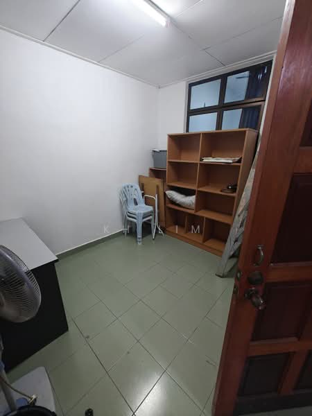 Rumah Teres 2 Tingkat untuk Dijual di Taman Desa Tebrau (Tebrau) - KH Lim - Maid room - PropertyGuru.com.my