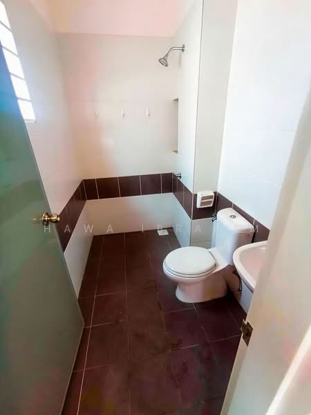 2-storey Terraced House for Rent in Setia Ecohill (Semenyih) - Hawa Ibrahim - Bathroom - PropertyGuru.com.my