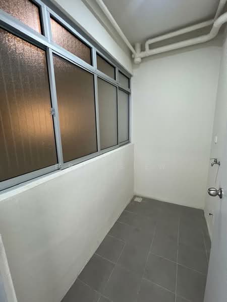 Kondominium untuk Disewa di Residensi Sateria - Eric Siew - Balcony - PropertyGuru.com.my