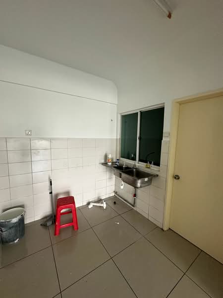 Condominium for Sale at First Residence (Residensi Unggul) - Bill Lim - Kitchen - PropertyGuru.com.my