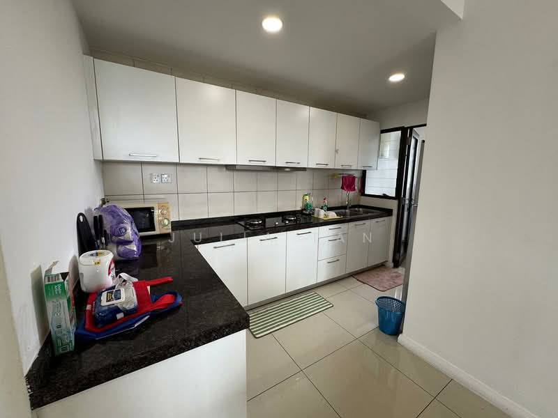 Condominium for Rent at The WaterEdge (Pinggiran Air) - Julia Tan - Kitchen - PropertyGuru.com.my