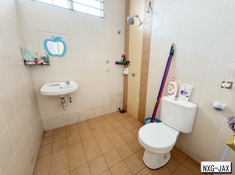 2-storey Terraced House for Sale in Alam Nusantara (Setia Alam) - Daniel Kok - Bathroom - PropertyGuru.com.my