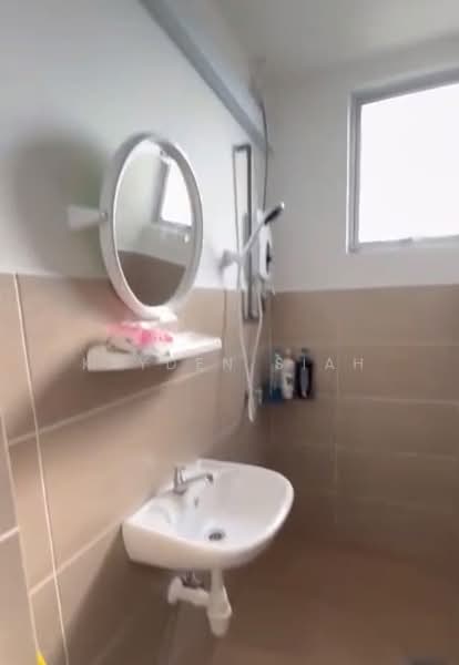 Kondominium untuk Disewa di Residensi Gembira 737 - Kayden Siah - Bathroom - PropertyGuru.com.my