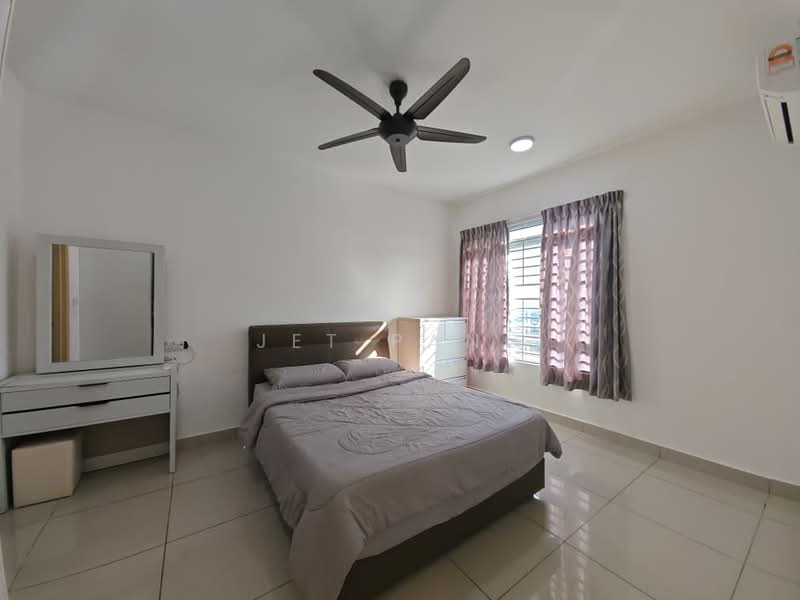 Servis Apartment untuk Dijual di Austin Suites (Permata Austin) - Jet Pang - Bedroom - PropertyGuru.com.my