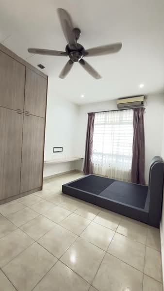 1-storey Terraced House for Rent in Taman Daya (Johor Bahru) - Eric Chuah - Bedroom - PropertyGuru.com.my