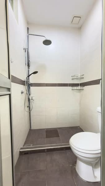 1-storey Terraced House for Rent in Taman Daya (Johor Bahru) - Eric Chuah - Bathroom - PropertyGuru.com.my