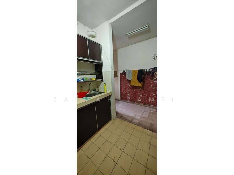 Apartment for Sale at Laguna Biru - Zaimah Zamri - Kitchen - PropertyGuru.com.my