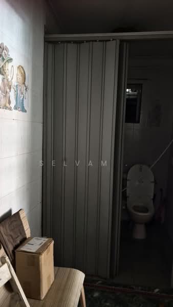1-storey Terraced House for Sale in Taman Rakan (Kajang) - Selvam . - Bathroom - PropertyGuru.com.my