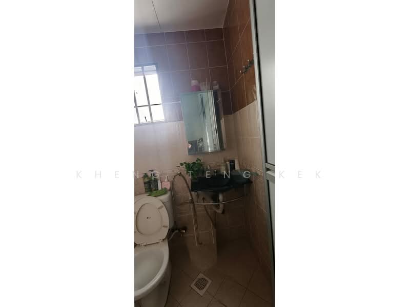 Condominium for Sale at Park View Tower - Kheng Teng Kek - Bathroom - PropertyGuru.com.my