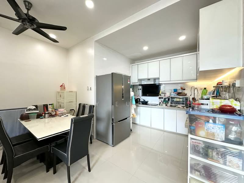 Condominium for Sale at Boulevard Condominium (BLVD) - Poey Eugene - Kitchen - PropertyGuru.com.my