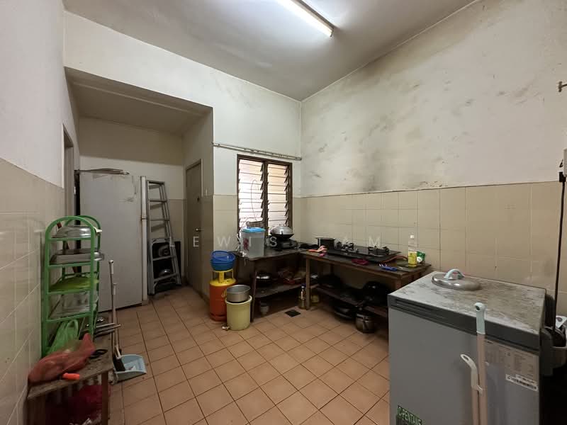 2-storey Terraced House for Sale in Bandar Mahkota Cheras (Cheras) - Lewis Tam - Kitchen - PropertyGuru.com.my