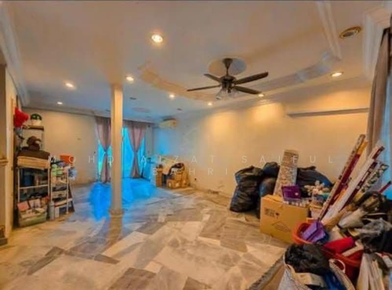 2-storey Terraced House for Sale in Putra Heights (Subang Jaya) - Mohd Aizat Saiful Bahri - Living Room - PropertyGuru.com.my
