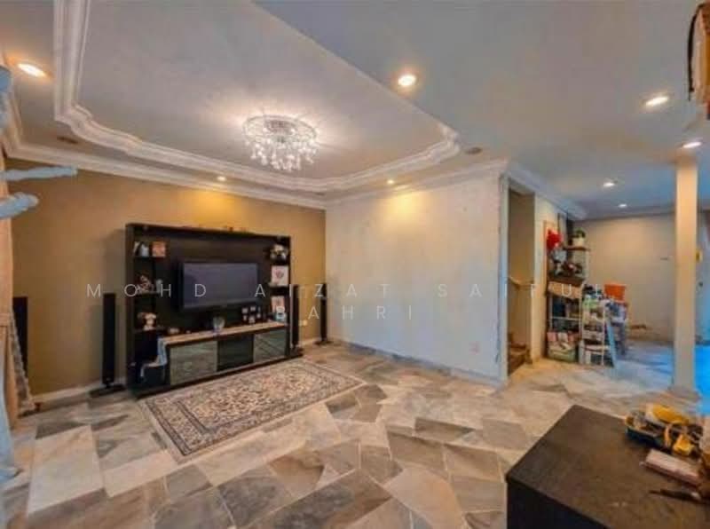 2-storey Terraced House for Sale in Putra Heights (Subang Jaya) - Mohd Aizat Saiful Bahri - Living Room - PropertyGuru.com.my
