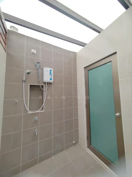 2-storey Terraced House for Rent in Taman Sutera Utama (Skudai) - Rain Ng - Bathroom - PropertyGuru.com.my