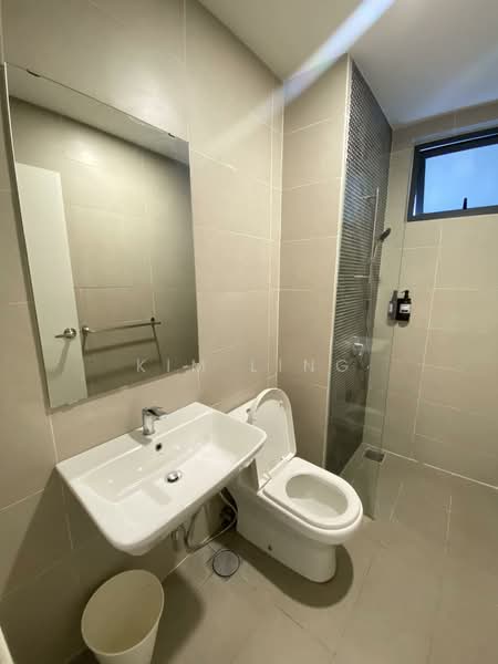Servis Apartment untuk Disewa di Continew - Kim Ling - Bathroom 2 - PropertyGuru.com.my