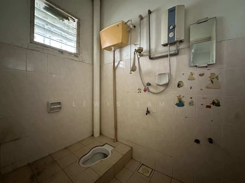 2-storey Terraced House for Sale in Bandar Mahkota Cheras (Cheras) - Lewis Tam - Bathroom - PropertyGuru.com.my