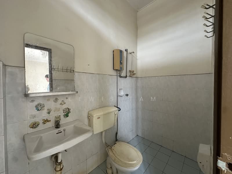2-storey Terraced House for Sale in Bandar Mahkota Cheras (Cheras) - Lewis Tam - Bathroom - PropertyGuru.com.my