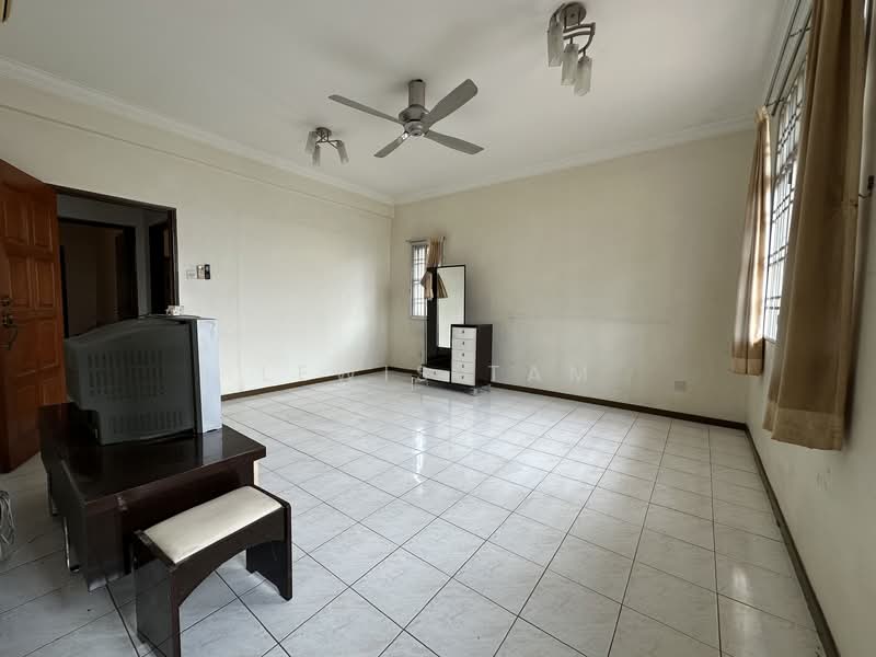 2-storey Terraced House for Sale in Bandar Mahkota Cheras (Cheras) - Lewis Tam - Living Room - PropertyGuru.com.my