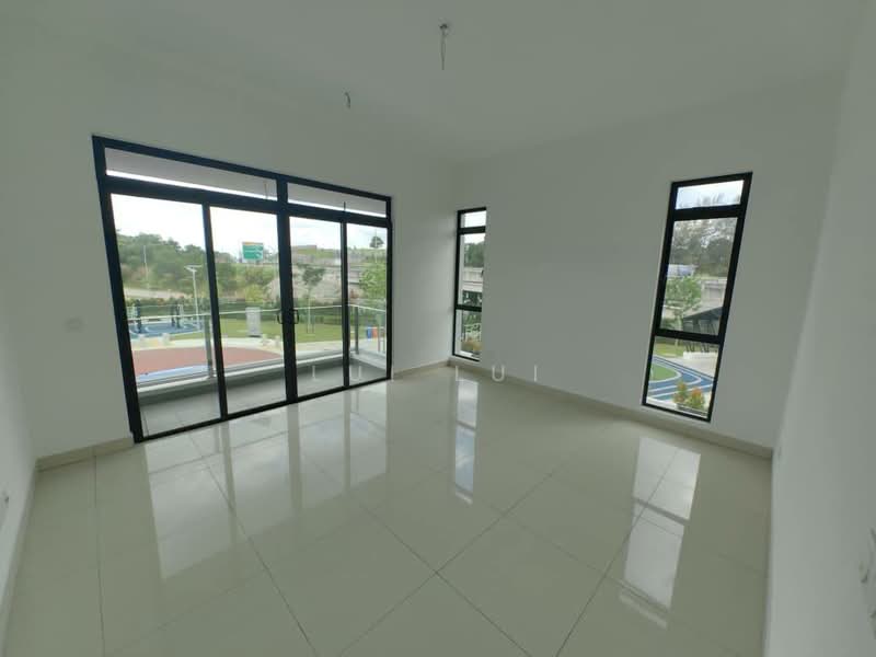 Rumah Kluster untuk Dijual di Iskandar Puteri (Nusajaya) (Johor) - Lui Lui - Balcony - PropertyGuru.com.my