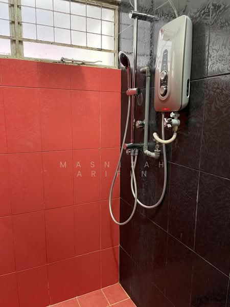 2-storey Terraced House for Sale in Ampang (Selangor) - Masnizah Arifin - Bathroom - PropertyGuru.com.my