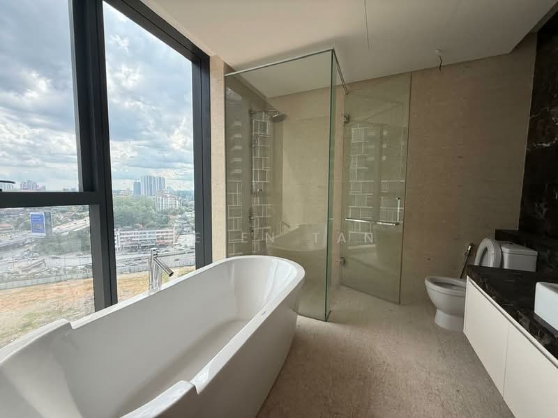 Servis Apartment untuk Dijual di The Astaka @ 1 Bukit Senyum - Helen Tan - Bathroom - PropertyGuru.com.my