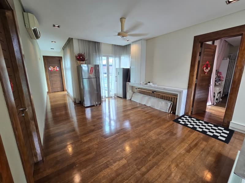 Bungalow for Sale in Country Heights Damansara (Kuala Lumpur) - Lewis Tam - Corridor - PropertyGuru.com.my