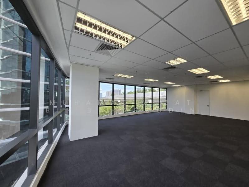 Office for Rent in Taman Desa (Kuala Lumpur) - Aizat Baharuddin - Office Interior with Carpet & Lighting - PropertyGuru.com.my