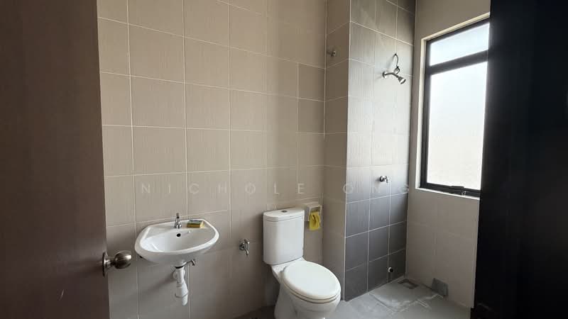 Rumah Teres untuk Dijual di Semenyih (Selangor) - Nichole Ong - Bathroom - PropertyGuru.com.my