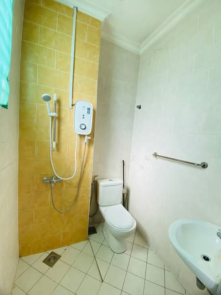 Semi-Detached House for Sale in Shah Alam (Selangor) - Hasliza Hassan - Bathroom - PropertyGuru.com.my
