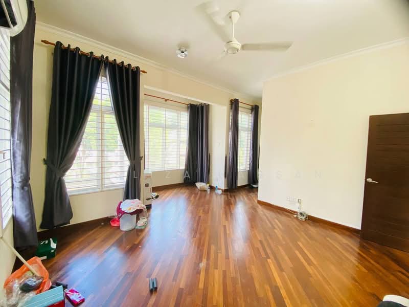 Semi-Detached House for Sale in Shah Alam (Selangor) - Hasliza Hassan - Living Room - PropertyGuru.com.my