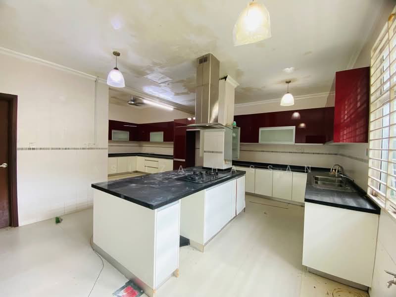 Semi-Detached House for Sale in Shah Alam (Selangor) - Hasliza Hassan - Kitchen - PropertyGuru.com.my