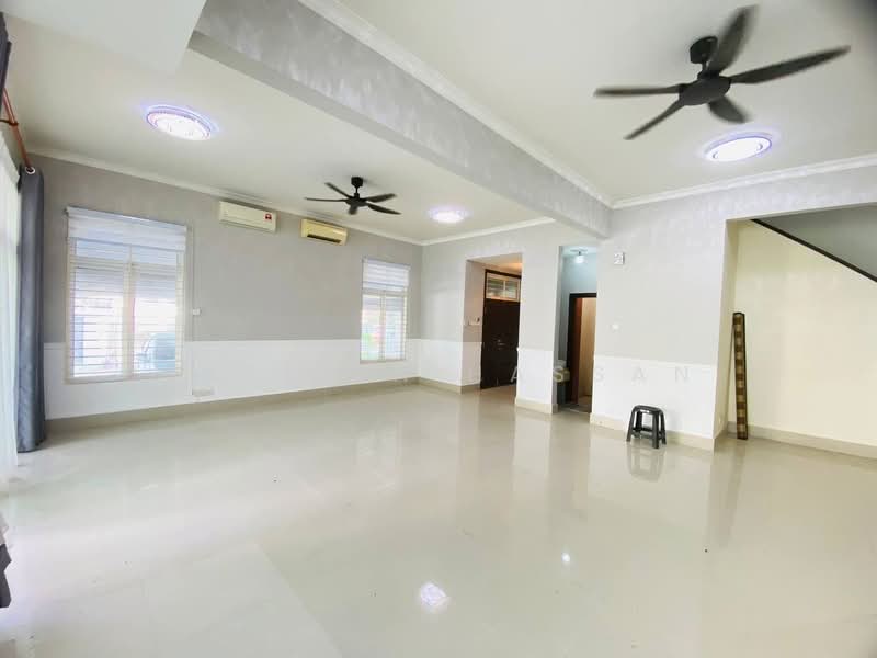 Semi-Detached House for Sale in Shah Alam (Selangor) - Hasliza Hassan - Living Room - PropertyGuru.com.my
