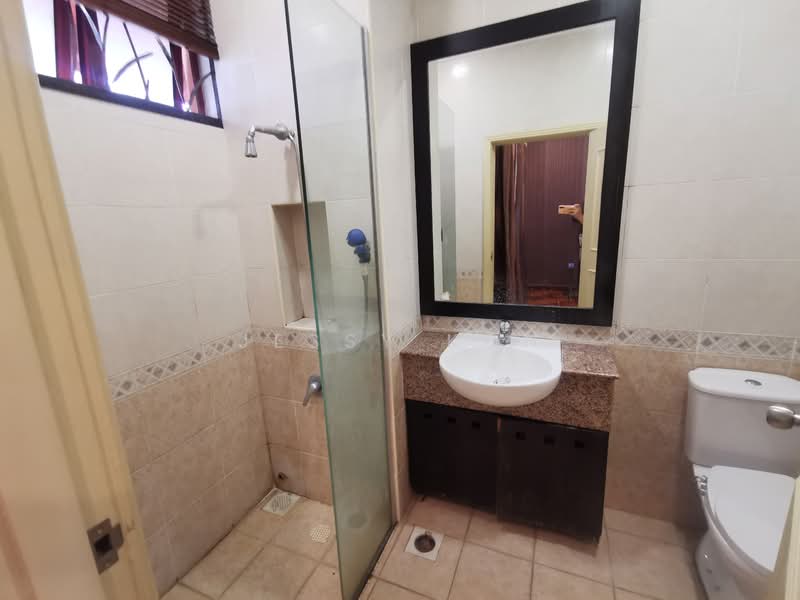 Rumah Berkembar untuk Disewa di Taman Redang (Johor Bahru) - Jessy Koh - Bathroom - PropertyGuru.com.my