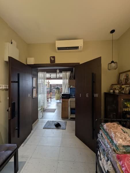 Rumah Teres 1 Tingkat untuk Dijual di Taman Teluk Gedung Indah (Klang) - Keith Liew - Entrance - PropertyGuru.com.my