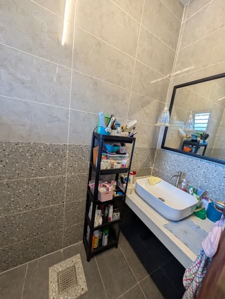 Rumah Teres 1 Tingkat untuk Dijual di Taman Teluk Gedung Indah (Klang) - Keith Liew - Bathroom - PropertyGuru.com.my