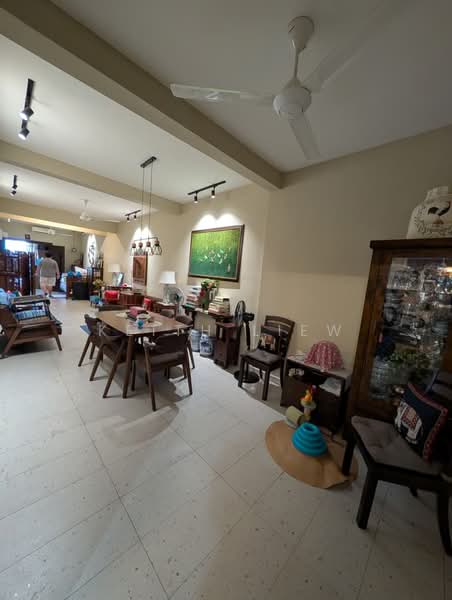 Rumah Teres 1 Tingkat untuk Dijual di Taman Teluk Gedung Indah (Klang) - Keith Liew - Living Room - PropertyGuru.com.my