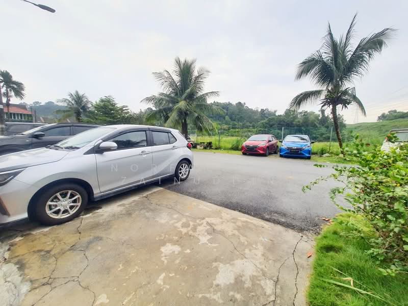 2-storey Terraced House for Sale in Bandar Putra Permai (Seri Kembangan) - NORFADILAH ZAINUDDIN - Exterior - PropertyGuru.com.my