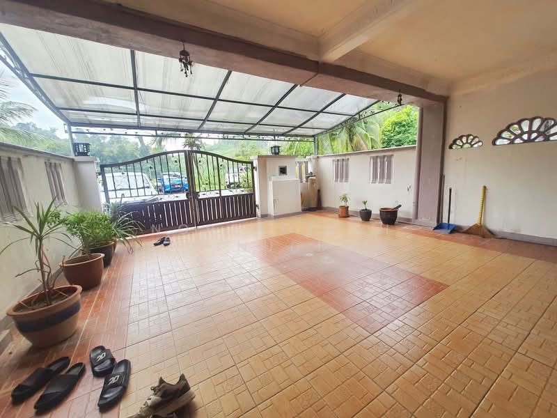 2-storey Terraced House for Sale in Bandar Putra Permai (Seri Kembangan) - NORFADILAH ZAINUDDIN - Exterior - PropertyGuru.com.my