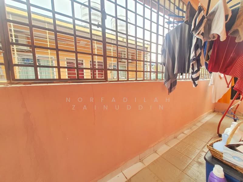 2-storey Terraced House for Sale in Bandar Putra Permai (Seri Kembangan) - NORFADILAH ZAINUDDIN - Balcony - PropertyGuru.com.my