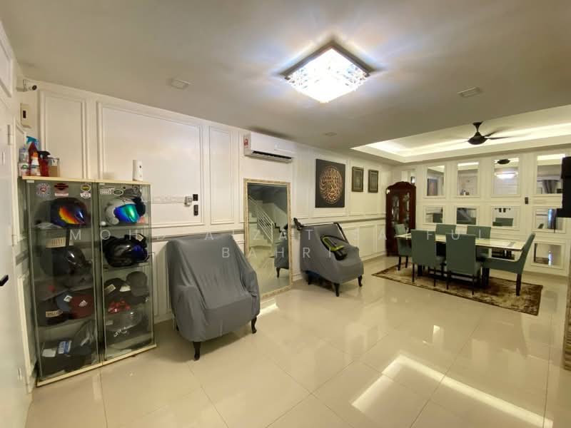 2-storey Terraced House for Sale in Bandar Baru Bangi (Selangor) - Mohd Aizat Saiful Bahri - Living Room - PropertyGuru.com.my