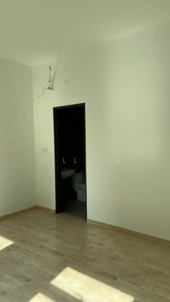 Condominium for Sale at The Henge - Bill Lim - Bathroom - PropertyGuru.com.my