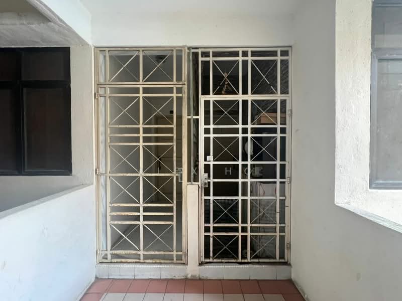 Kondominium untuk Dijual di Eden Seaview Condominium - Alex Ho - Exterior - PropertyGuru.com.my