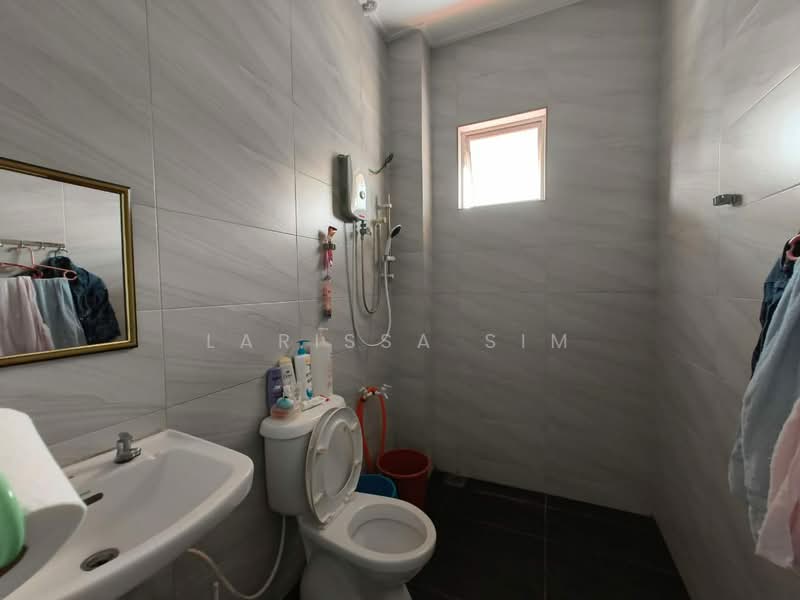 Rumah Berkembar untuk Dijual di Johor Bahru (Johor) - Larissa Sim - Bathroom - PropertyGuru.com.my