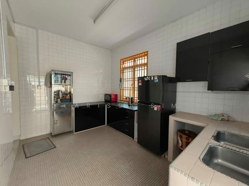 Rumah Berkembar untuk Dijual di Johor Bahru (Johor) - Larissa Sim - Kitchen - PropertyGuru.com.my