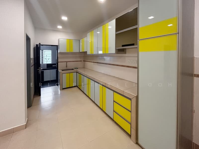 2-storey Terraced House for Sale in Pelabuhan Klang (Selangor) - Aeric Petrelli Goh - Kitchen - PropertyGuru.com.my