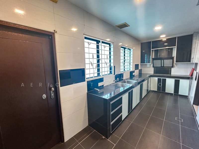 2-storey Terraced House for Sale in Pelabuhan Klang (Selangor) - Aeric Petrelli Goh - Kitchen - PropertyGuru.com.my