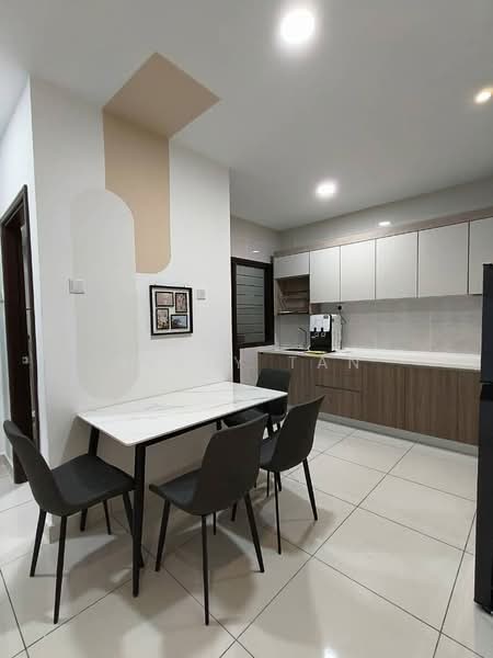 Condominium for Rent at Paraiso Residence @ The Earth - Kelly Tan - Kitchen - PropertyGuru.com.my