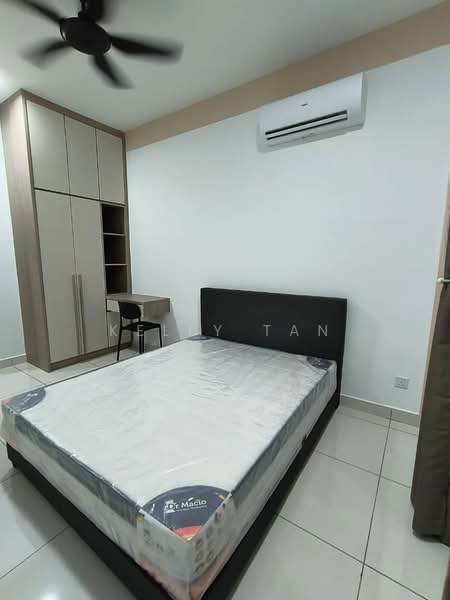 Condominium for Rent at Paraiso Residence @ The Earth - Kelly Tan - Bedroom - PropertyGuru.com.my