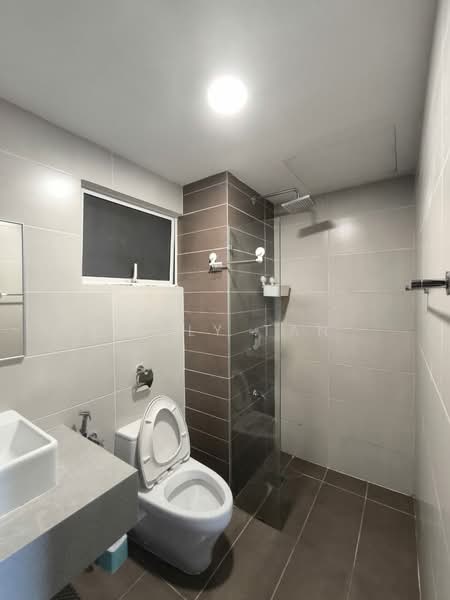 Condominium for Rent at Paraiso Residence @ The Earth - Kelly Tan - Bathroom - PropertyGuru.com.my