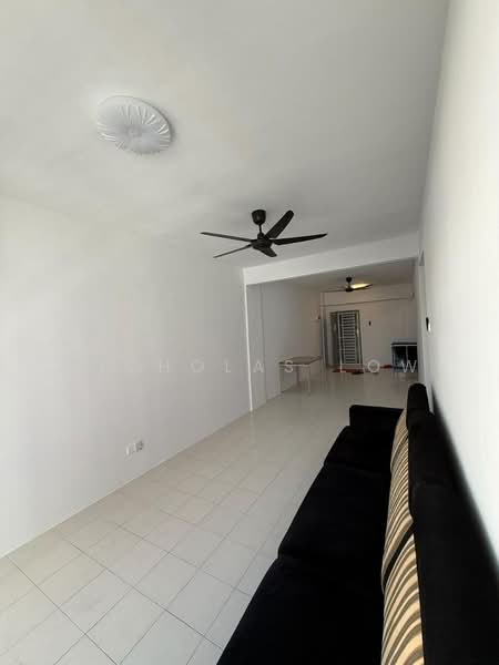 Apartment for Rent at Taman Pulai Mutiara 2: Phase A3A - A3C - Nicholas Low - Living Room - PropertyGuru.com.my